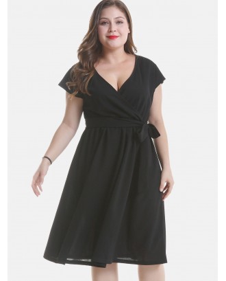 A Line Plus Size Plunge Dress With Belt - Black 1x